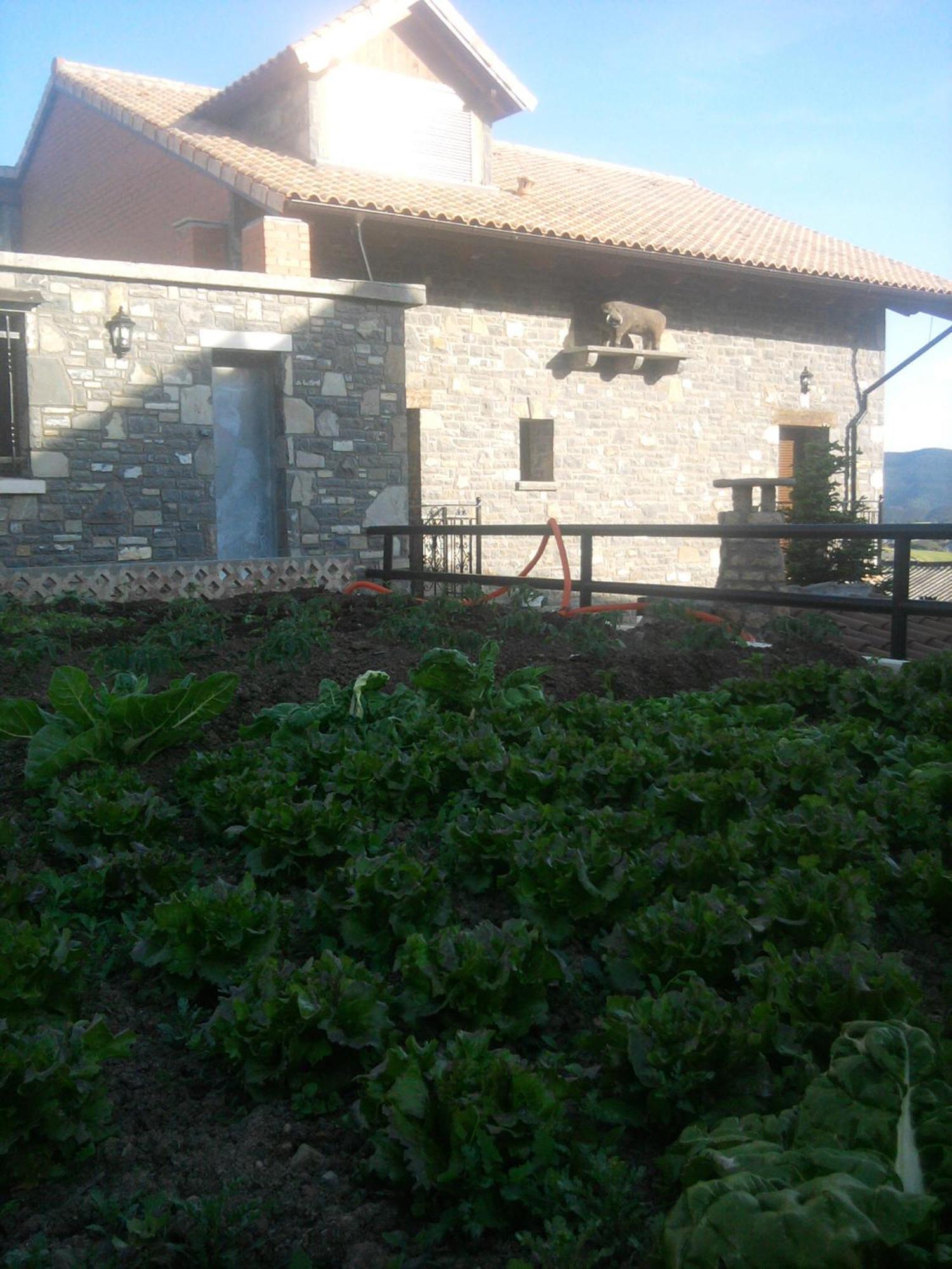 El Churron Larres Exterior photo